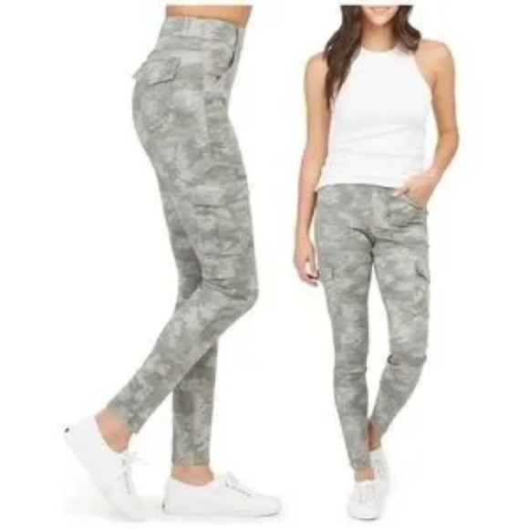 SPANX Twill Ankle‎ Cargo Pants Stone Wash Camo Women's M Stretch 20311R NWOT - Picture 1 of 8